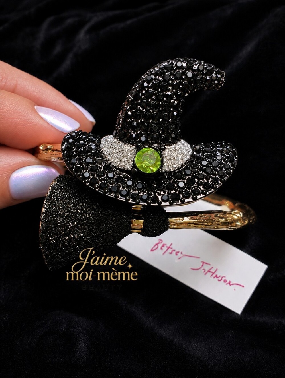 Betsey Johnson Black Pave Crystal Witch Hat & Broom Halloween Bangle W Lime Gem